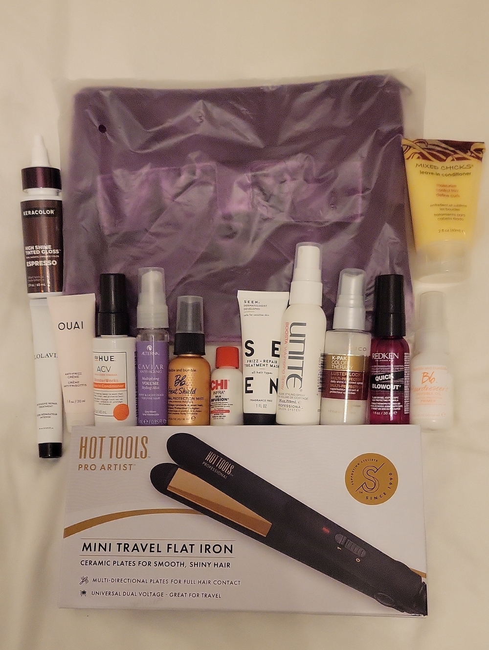 Hot Tools Pro Artist Mini Travel Flat Iron Plus Gift Bag & 13 Free Hair Samples!